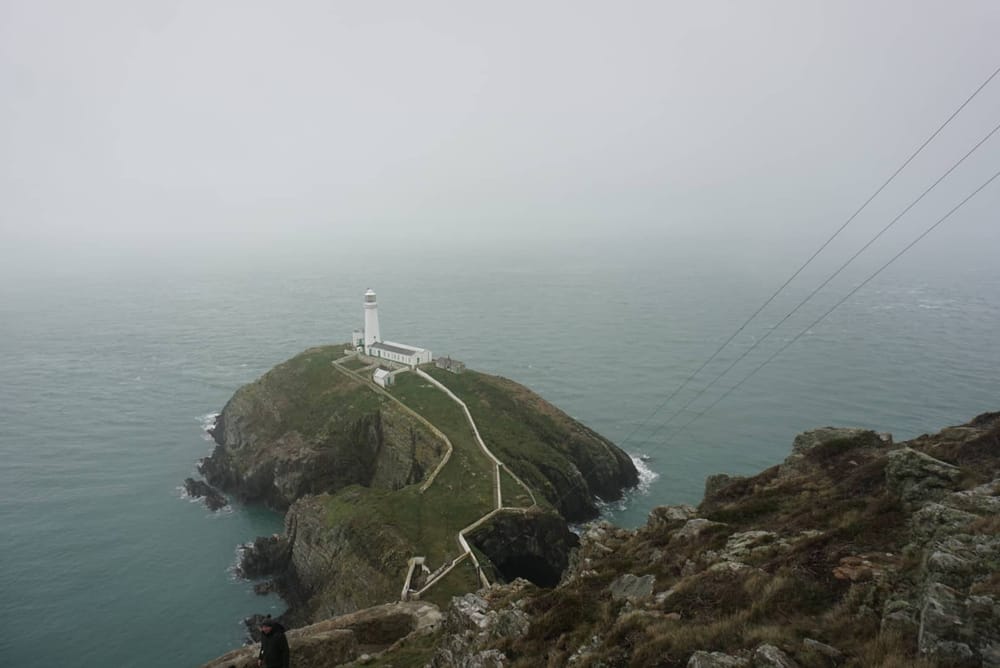 Wales - Marienkirche in einer Mulde